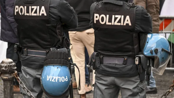 "Solidarietà incondizionata alle Forze dell'ordine"