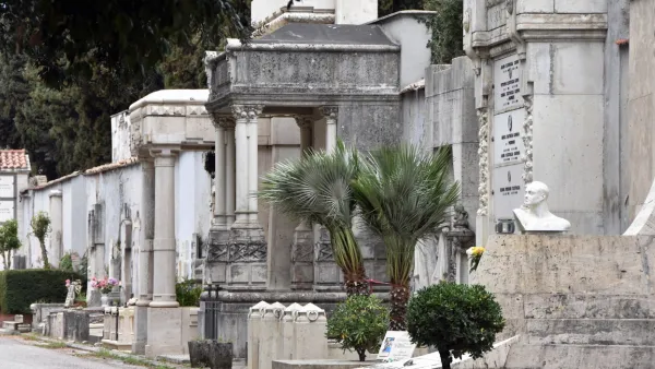 "L'Amministrazione Bandecchi fa cassa sui morti"