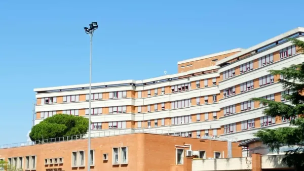 "Al Santa Maria c'è il blocco delle barelle"