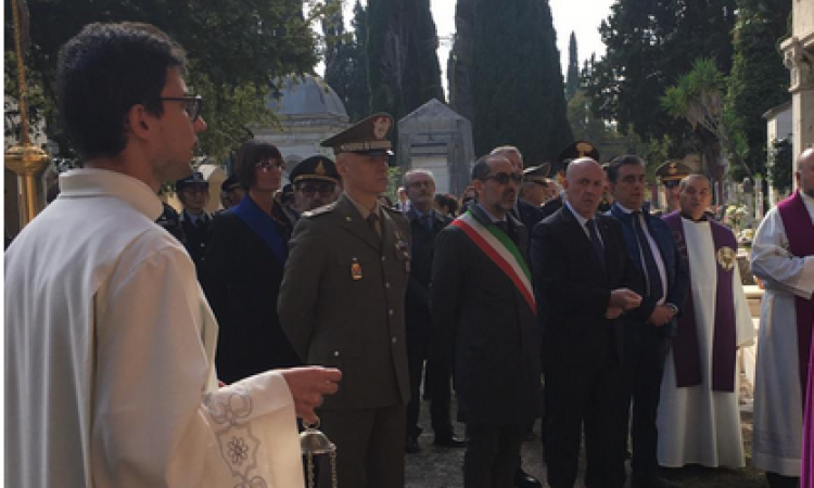 Il sindaco alle cerimonie per la commemorazione dei defunti