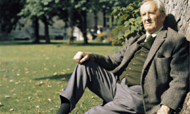 Un albero della Passeggiata è stato dedicato a J.R.R. Tolkien